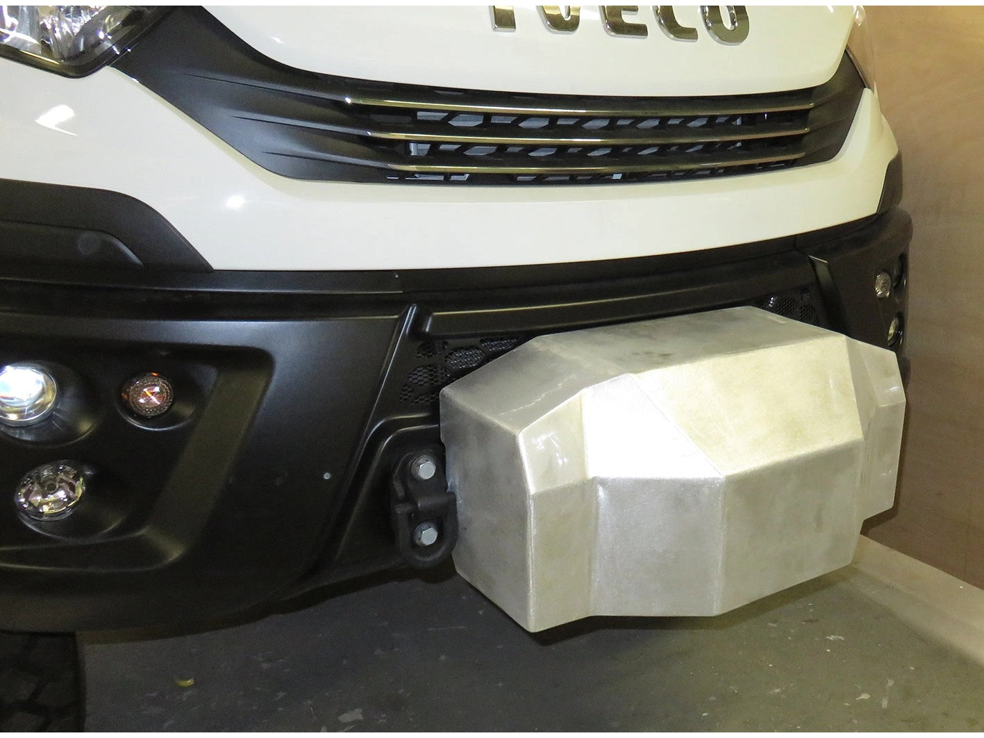 CapotdeprotectiondelaWinchPlateIvecoDaily4x4-ConformeR61N4-Offroad