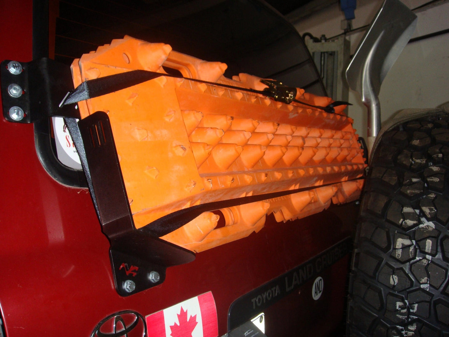 MaxtraxtailgatesandplatebracketforToyotaHDJ80N4-Offroad