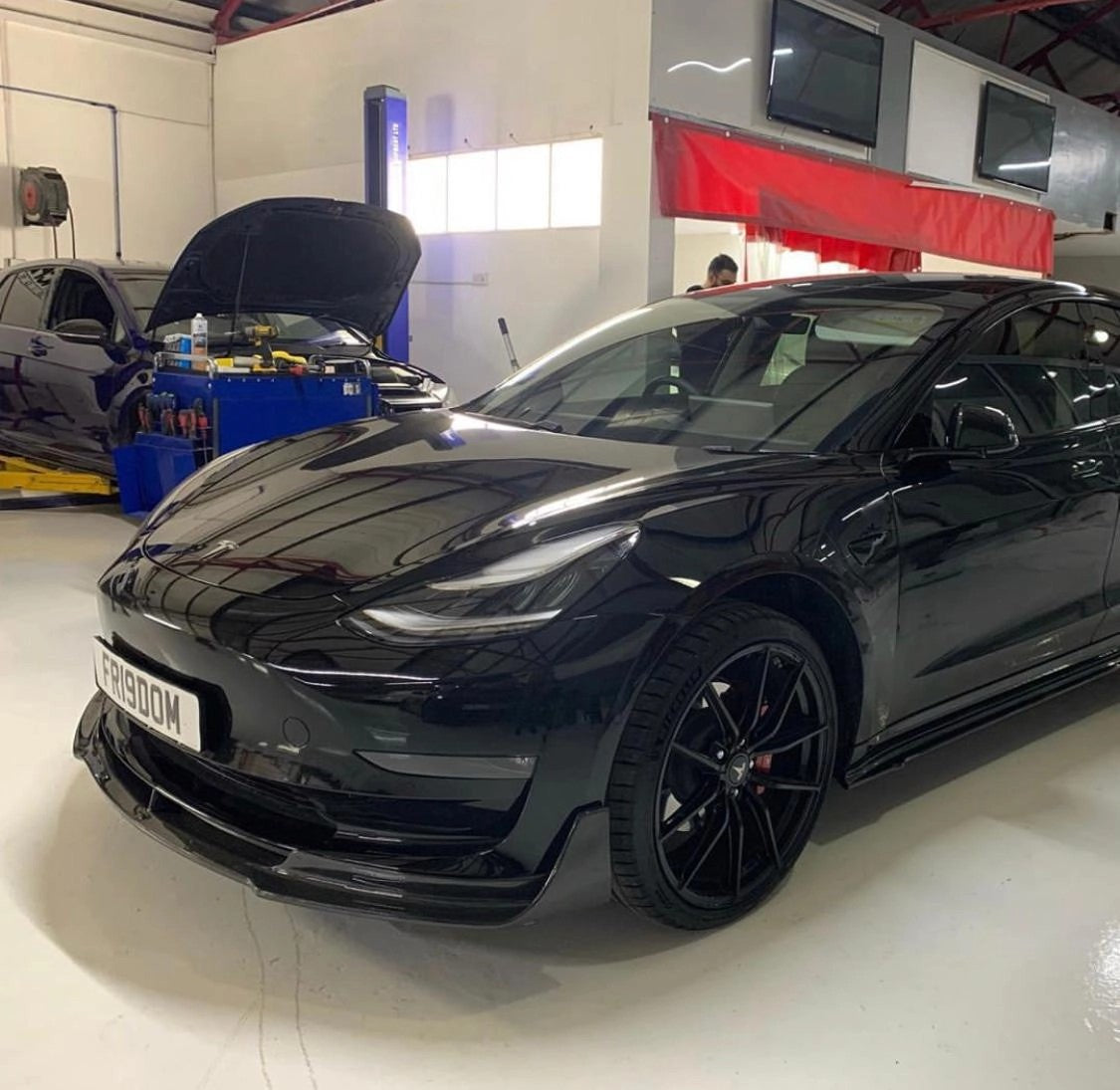 TeslaModel3DTMSideSkirts