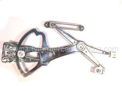 W210EClass1996-2002FrontRightHandWindowLifterRegulator