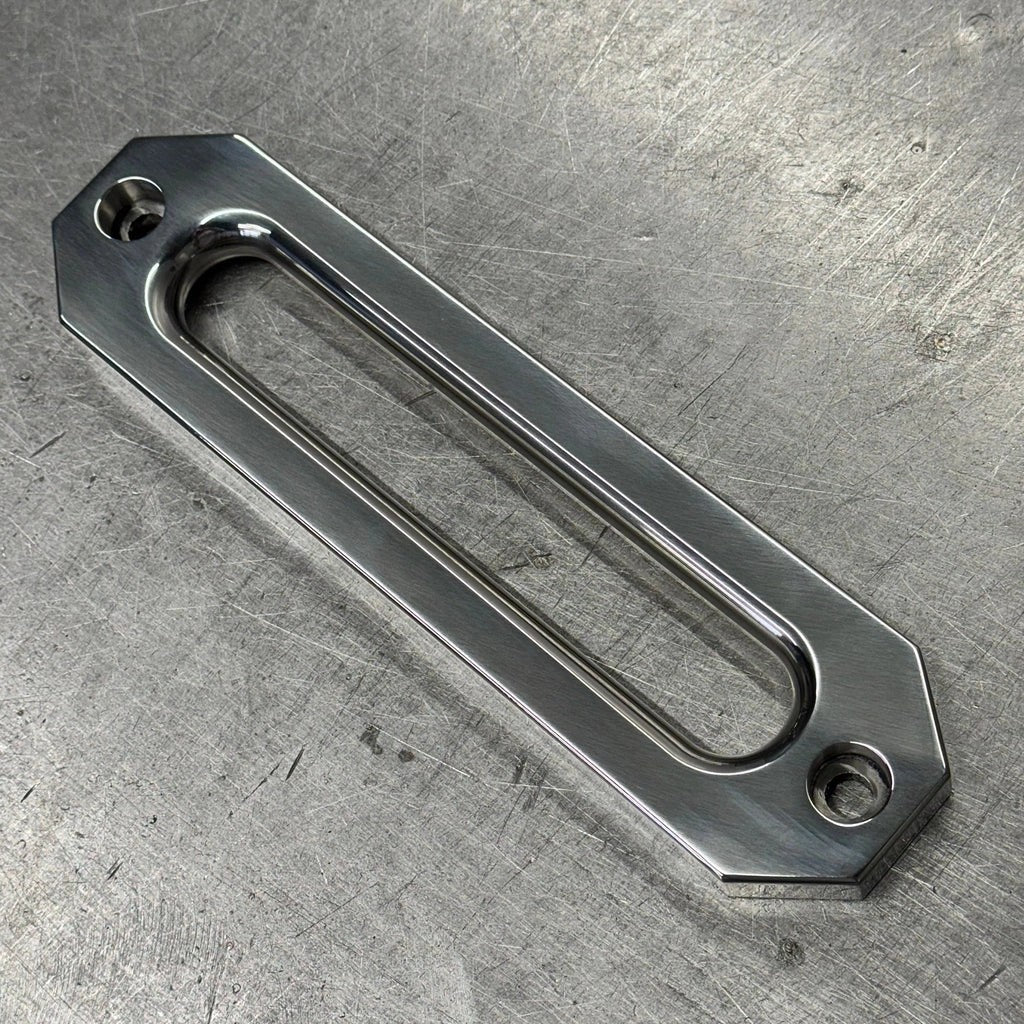 Billet316StainlessSteelDefenderWinchBumperHawse-25mm.