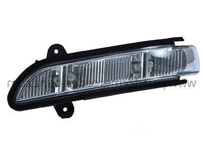 C219CLS2004-2008RightHandWingMirrorIndicatorLamp–Aftermarket