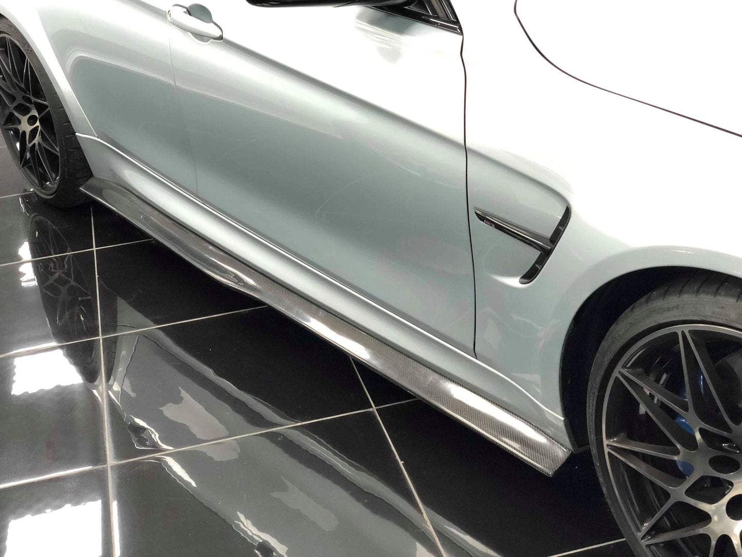 F80M3GTXSideSkirts