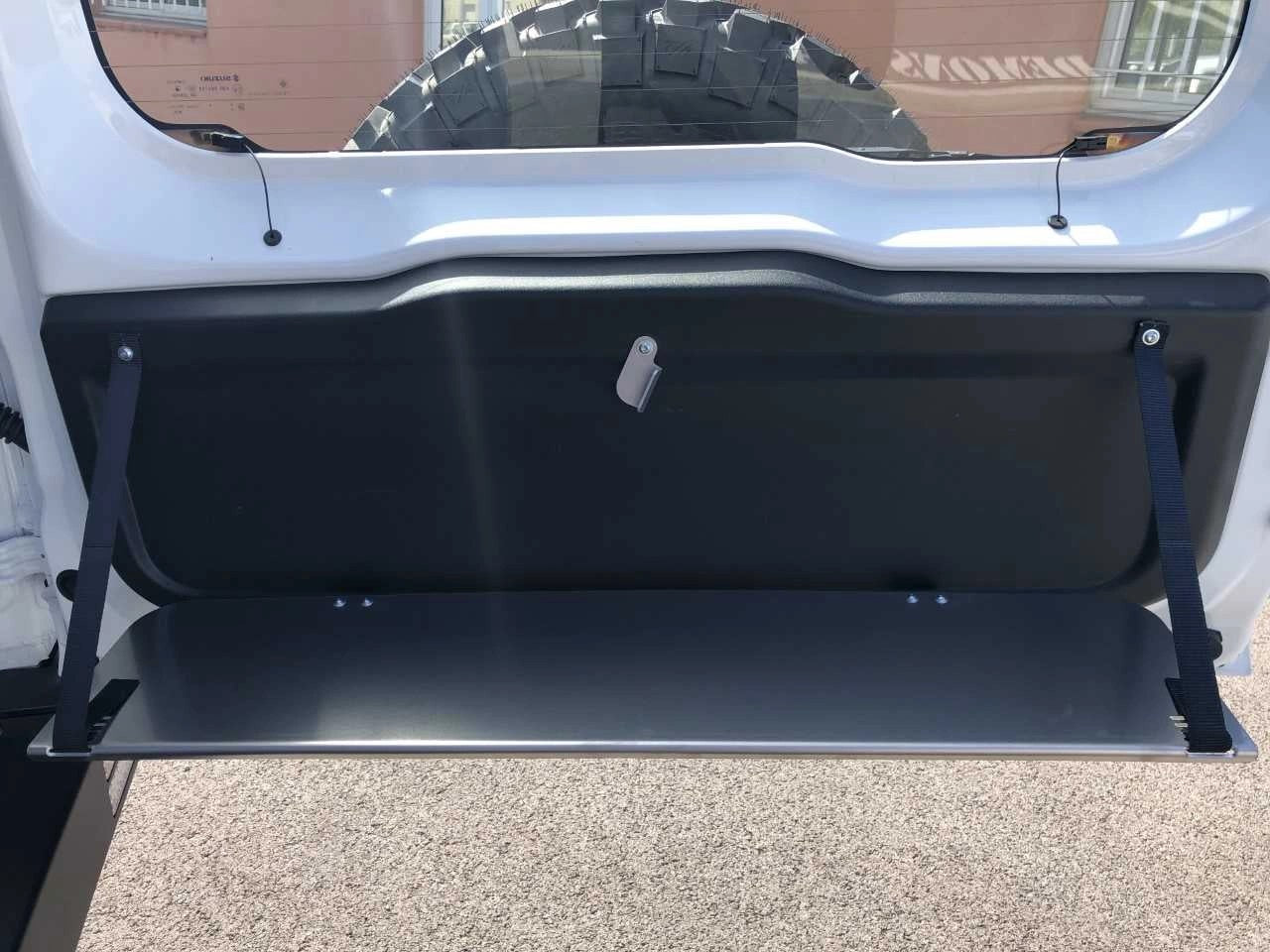 FoldingshelfonreardoorofJimnyafter2019-versionwithoutopeningfromtheinsideN4-Offroad