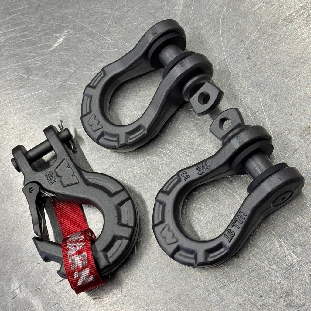 LandRoverDefender-WARNEpicShackles-18,000Lbs.