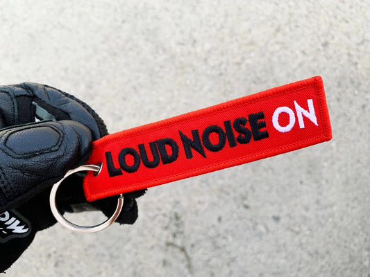 LoudNoiseOnCarKeyringJettag