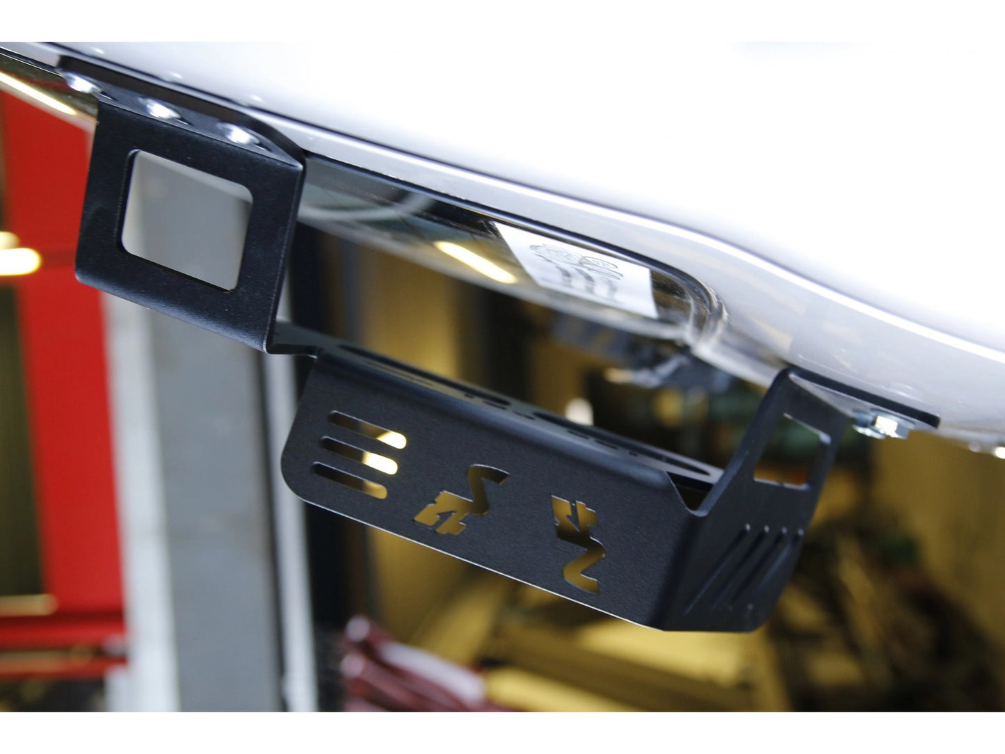 MaxtraxtailgatesandplatebracketforToyotaHDJ100N4-Offroad