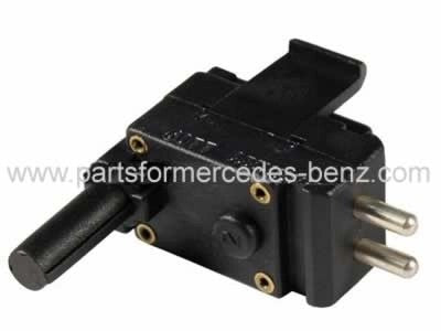 R107SL1971-1989(280/300)ReverseLightSwitch