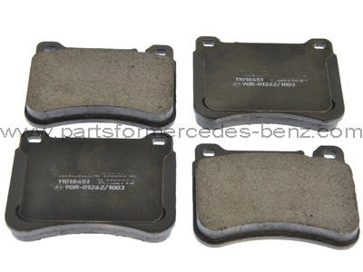 R171R200K-R3502005-11(WithSportsPackage)FrontPadSet–Aftermarket