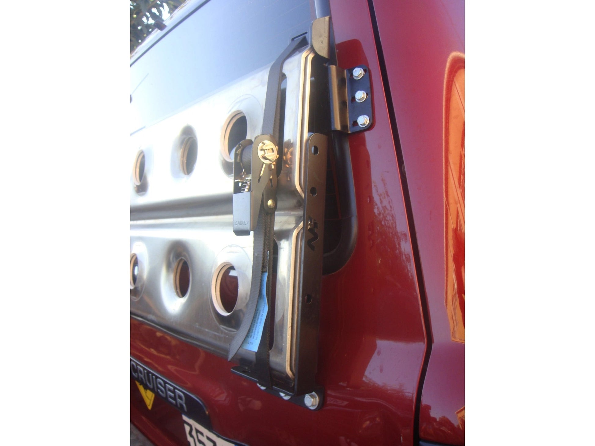 SandplatesupportonthetailgateforToyotaHDJ80N4-Offroad
