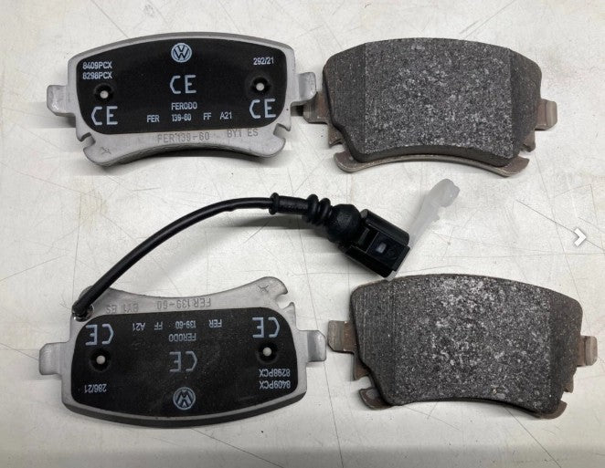 VWTransporter2003OnwardsRearBrakePads(withSprings&Bolts)