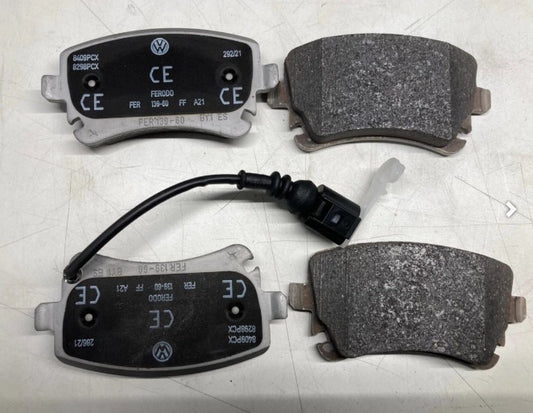 VWTransporter2003OnwardsRearBrakePads(withSprings&Bolts)