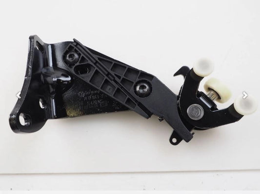 VWTransporter2008-2019LowerSlidingDoorRoller(Right)